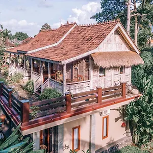 Gasthuis Umah Kayu